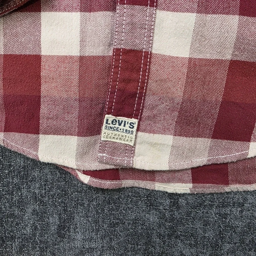 Levis Flannel Shirt Mens Large Red Plaid Double Pocket Camp Hiking Outdoor L